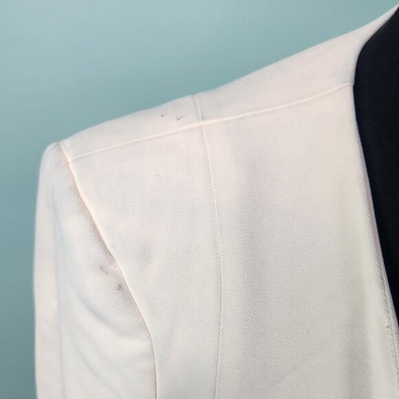 White House Black Market White Blazer Size 8 
lot H - Picture 2 of 9
